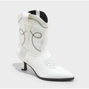 Universal Thread‎ Faux Leather Western Boots Louis Kitten Heel Ivory Womens Sz 8